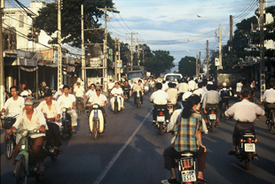 ベトナムでの集合写真